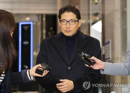 '회삿돈으로 변호사비' 효성 조석래·조현준 기소의견 검찰 송치