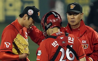 '은사' 김성근 "SK 왕조 만든 김광현, MLB에서도 날아올라라"