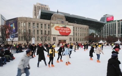 가는 해 아쉽지만 반가운 주말…주요 산·축제장마다 인파