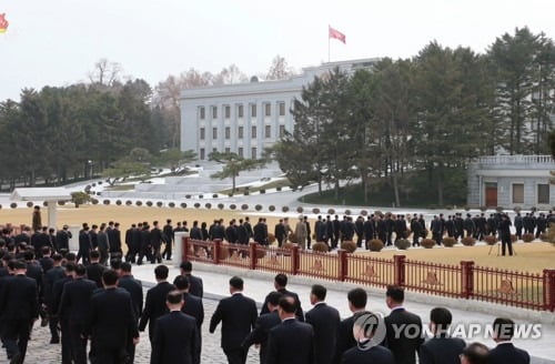 北 '평양 심장' 노동당 본부청사서 전원회의…형식·규모 이례적