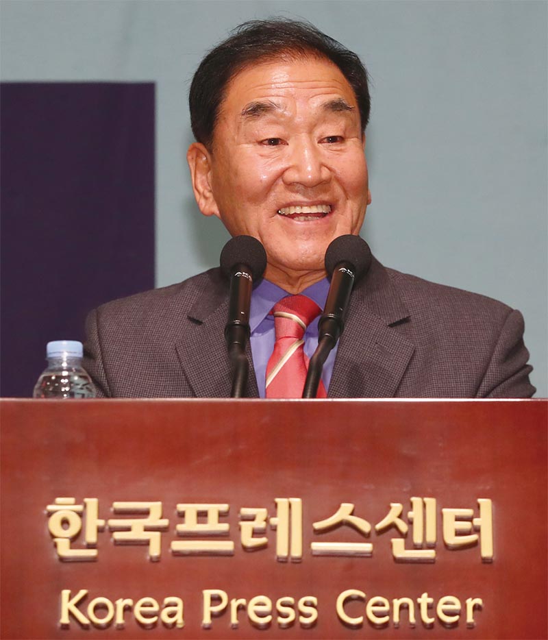 이재오 “지리멸렬한 보수, 나라 발전 위해 바람직하지 않아”