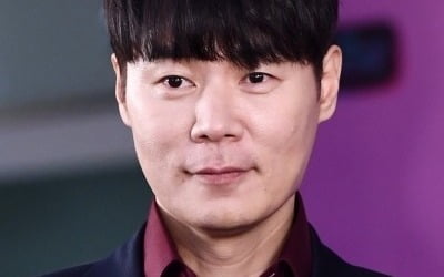 최현석, 사문서 위조 가담 의혹 불거져…휴대전화 해킹 피해 있었나