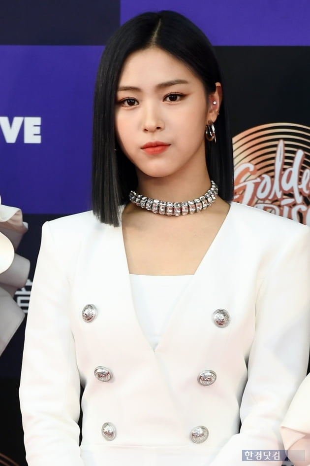 [포토] ITZY 류진, '빠져들 듯 깊은 눈빛~' (골든디스크)