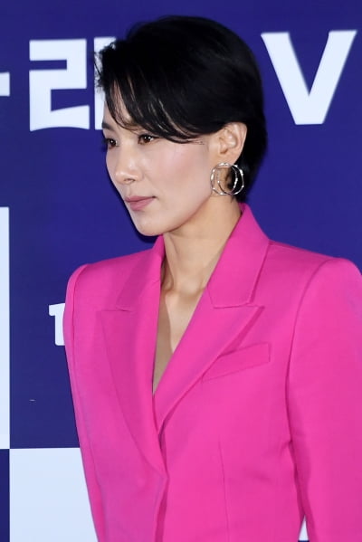 [포토] 김서형, '시크한 옆 선'