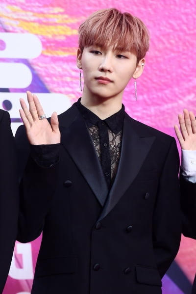 [포토] AB6IX 전웅, '멋진 모습에 눈길~' (서울가요대상)