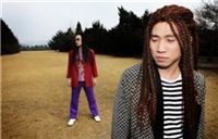 유세윤, 지난 19일 자신의 미니홈피를 통해 프로젝트 그룹 UV의 후속곡 ‘성공’ 공개.