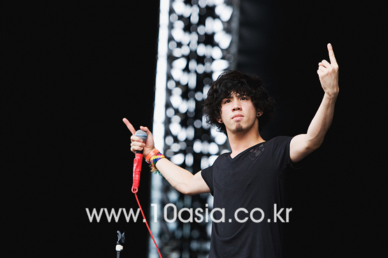 2011 지산│ONE OK ROCK “한국에서의 라이브 엄청 즐거웠다”