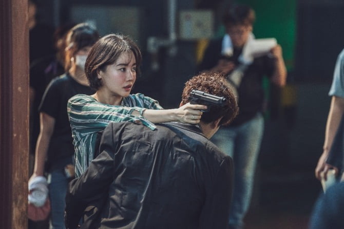 엉뚱발랄한 코믹 연기의 귀재 황우슬혜, ‘히트맨’ 깜짝 액션 도전으로 반전 매력 예고