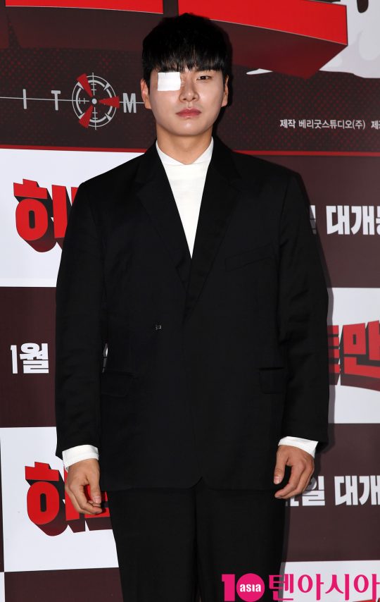 배우 이이경이 14일 오후 서울 자양동 롯데시네마 건대입구점에서 열린 영화 ‘히트맨’ 언론시사회에 참석하고 있다.