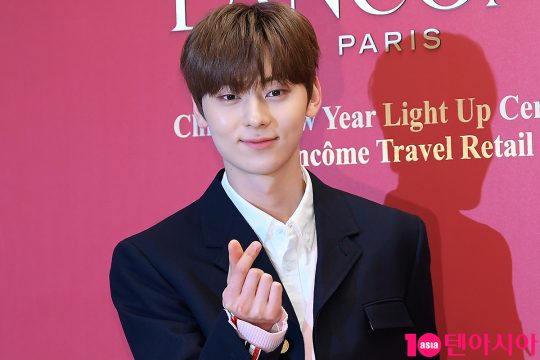 뉴이스트 황민현