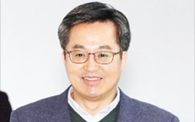 "기부와 저소득층 교육, 혁신 돕는 데 매진할 것"