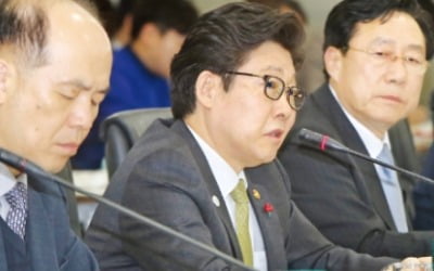 "화학물질 등록 비용 줄이게 정부 시험자료 대폭 늘려야"