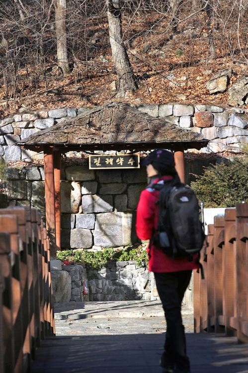 [걷고 싶은 길] 보부상들이 넘나들던 은비령길