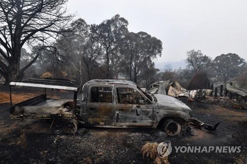 [최악의 호주산불] 절절 끓는 불바다…서울 100배 태운 재앙