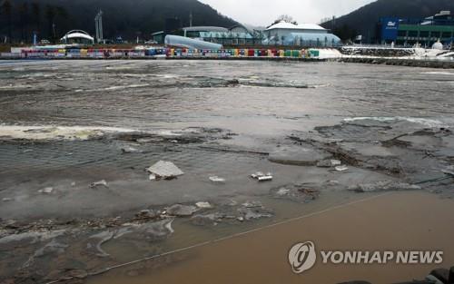 [르포] "눈의 고장 평창 3일 연속 비…장마철처럼 흙탕물 콸콸"