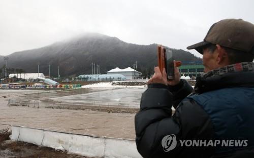 [르포] "눈의 고장 평창 3일 연속 비…장마철처럼 흙탕물 콸콸"