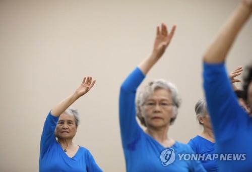 "중국 고령화가 한국 화장품엔 기회…안티에이징 제품 주력해야"