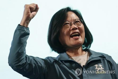 재선 성공 차이잉원은…대만 독립성향·중국엔 '눈엣가시'