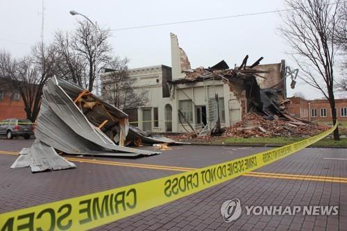 미국 남부에 겨울폭풍·토네이도 강타…최소 10명 숨져