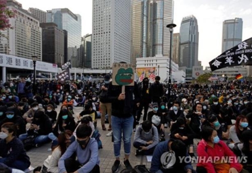 대만 대선에 고무된 홍콩인들 "직선제 도입하라" 시위