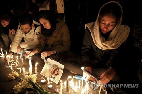 이란 피격 여객기 배상금 지급, 미국 제재로 복잡해질 수도