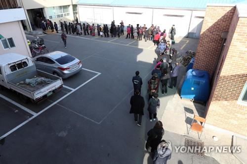 통합신공항 사전투표 첫날 투표율 군위 30.8% 의성 47.8%(종합)