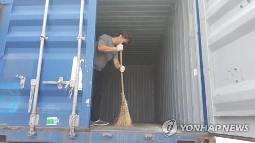 수송 기사들 공짜노동 줄어들까…부산항 빈 '컨' 상태 개선