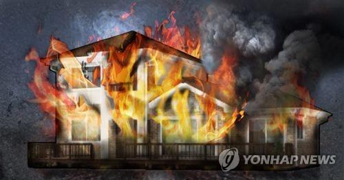 성남 다가구주택서 불…일가족 4명 중상