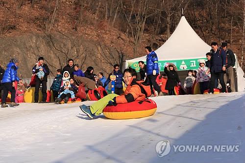 [#꿀잼여행] 수도권: 진짜 겨울이 왔다…썰매장, 스케이트장 씽씽 열기 후끈