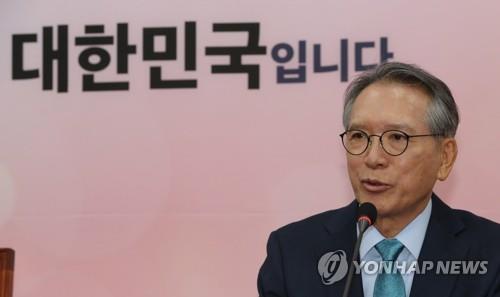 한국당 김형오 공관위원장, 주말 잠행…당 "설 전 공관위 출범"