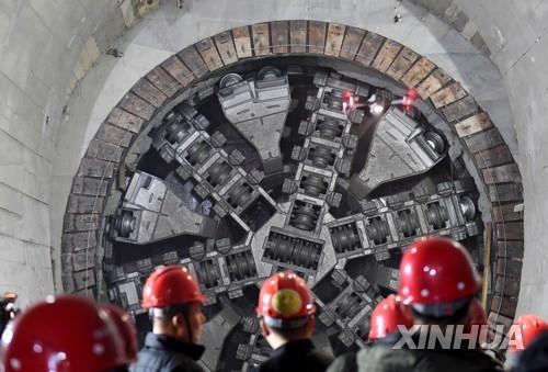 중국 지하철 해저터널 '최장' 산둥성 5.4km 구간 완공