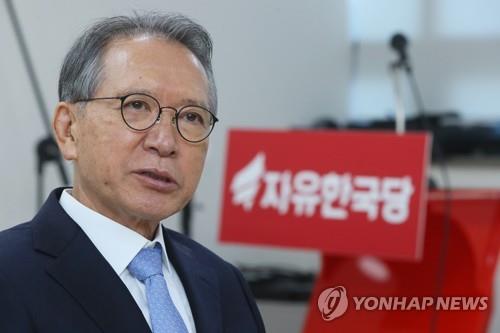 김형오, 불출마 의원들과 오찬…'물갈이' 의견수렴