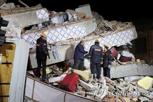 주터키 한국대사관 "터키 지진, 한국 교민 피해 없어"(종합)