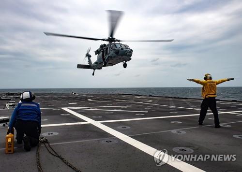 미군 헬기 오키나와 동쪽 해상서 추락…"승무원 모두 구출"