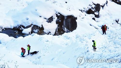 안나푸르나 한국인 실종 열흘째…악천후 3일간 수색 중단