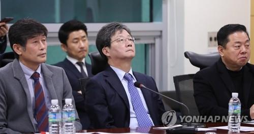 한국·새보수당, 꽉 막힌 통합 논의…막바지 '기싸움' 치열