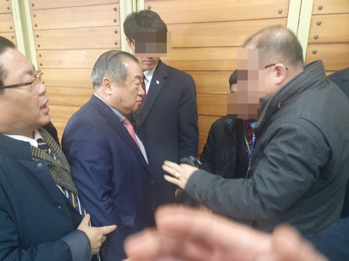 "하나님 까불면 죽어" 전광훈, 한기총 회장 연임…반대파 배제