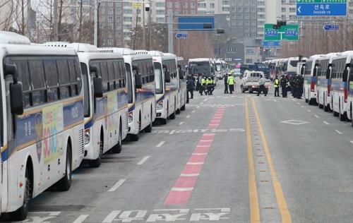 '우한 교민 반대' 진천 주민들 기류 변화…"수용 막지 않겠다"