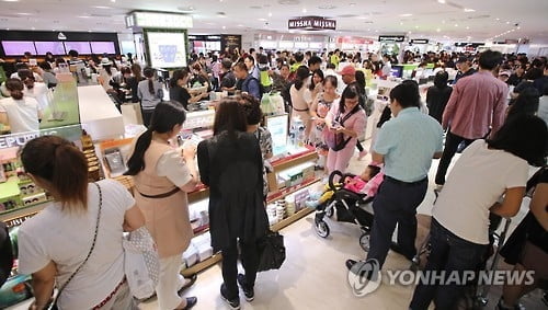 [특징주] `한한령` 해제 기대...면세·화장품주 상승세 지속