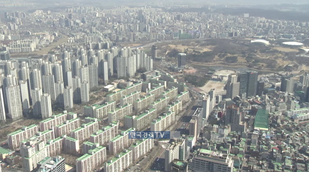 진희선 부시장 "서울주택 충분…세금 더 걷어야 집값 잡아"