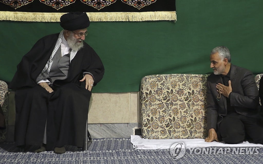 이란 최고지도자 "미군 기지 공격은 `뺨한대`… 대가 치르게 할 것"