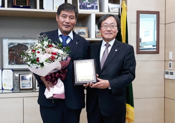 나눔축산운동본부, `이달의 나눔축산인상`에 신동훈 원주축협 조합장 선정