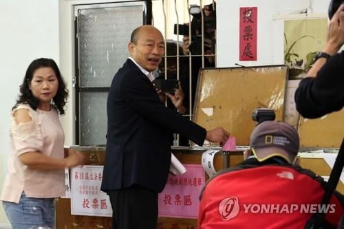 대만 총통선거 개표 돌입, 초반 차이잉원 앞서