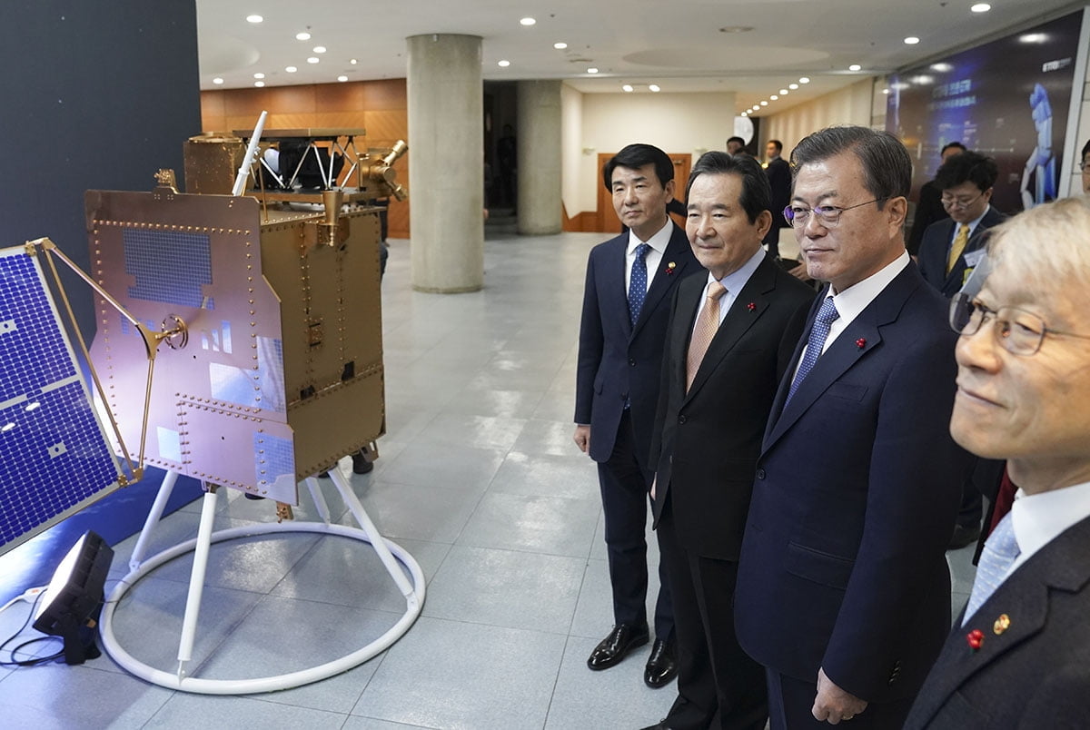 새해 업무보고 시동...첫 주제는 `과학기술`