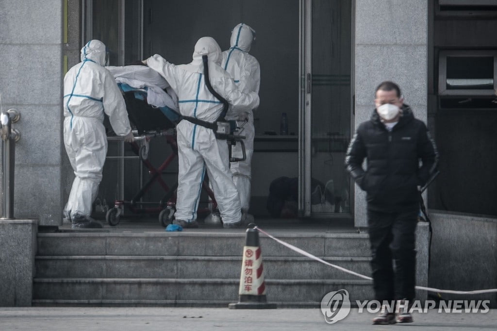 `中 우한 폐렴` 환자 하루만에 17명 급증...춘절 앞두고 `초비상`