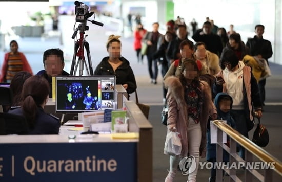 설 연휴 인천공항 이용객 104만명…`우한 폐렴` 방역 강화