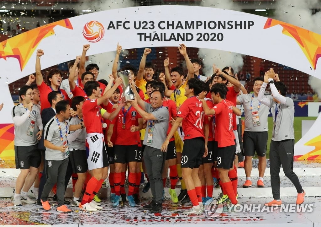 한국 축구, U-23 챔피언십 첫 우승...원두재 `최우수 선수`