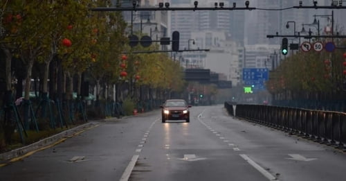 "우한은 유령도시"…텅빈 도로·초토화된 식품 진열대