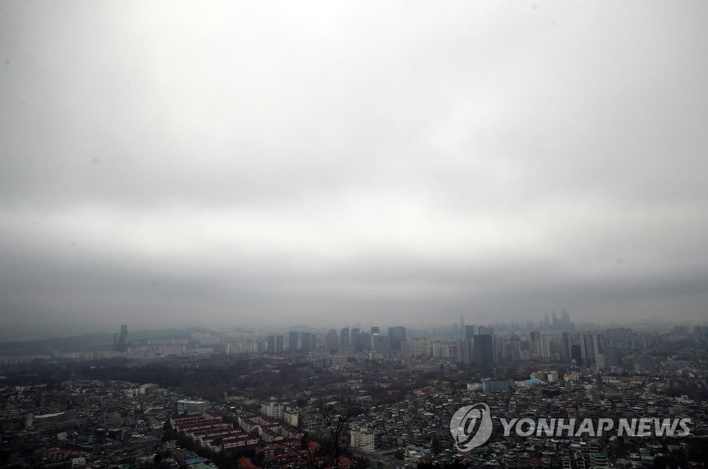 [날씨] 전국 구름 많고 일부 지역 비 또는 눈…미세먼지 `좋음`