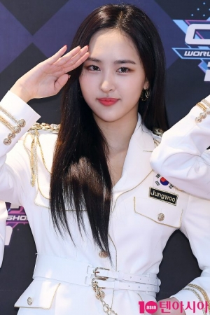 [TEN PHOTO] 밴디트 정우 &#39;앙증맞은 눈빛&#39;